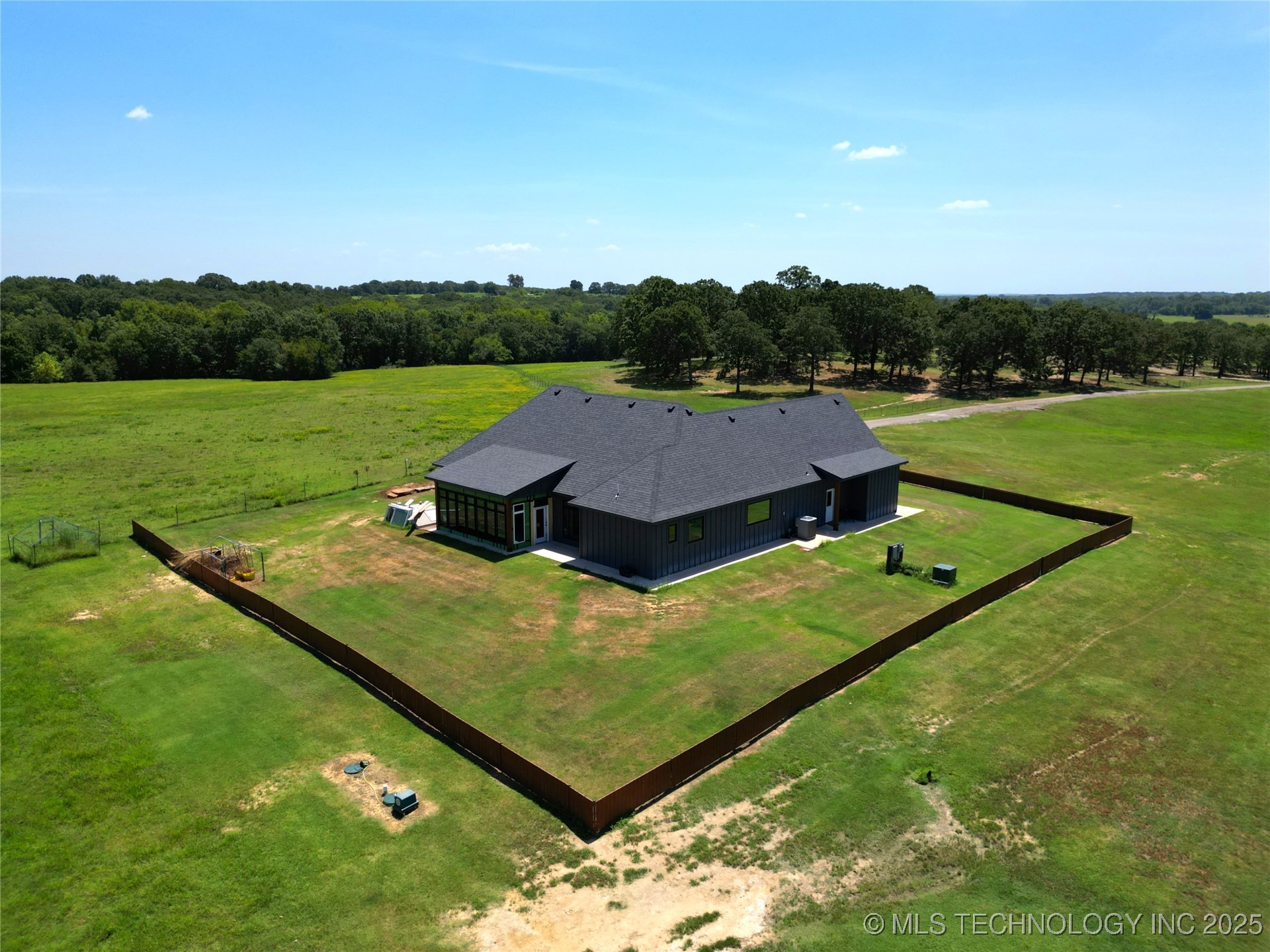28300 County Road 1590 Property Photo 5