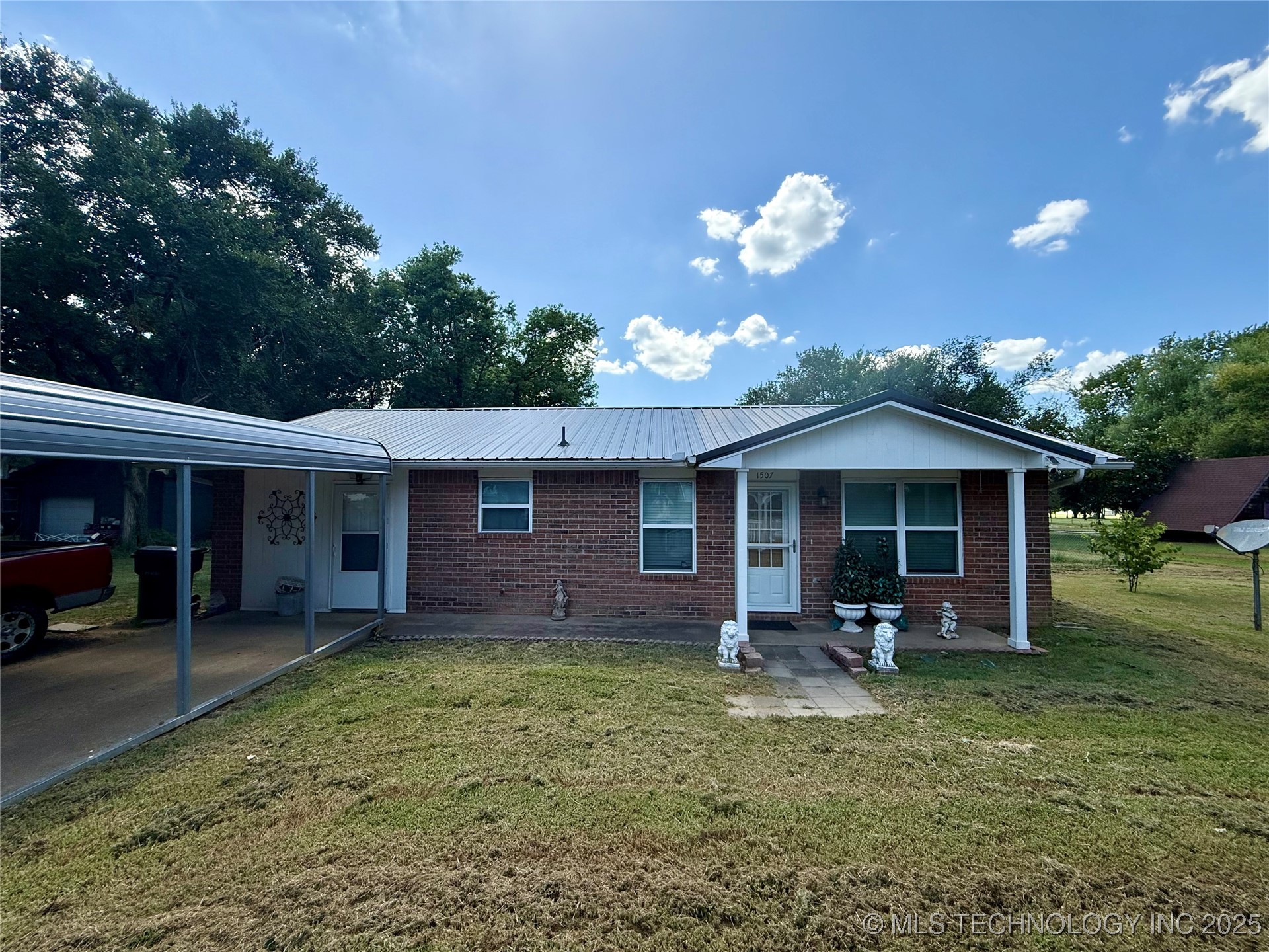 1507 N 5th Street Property Photo 1