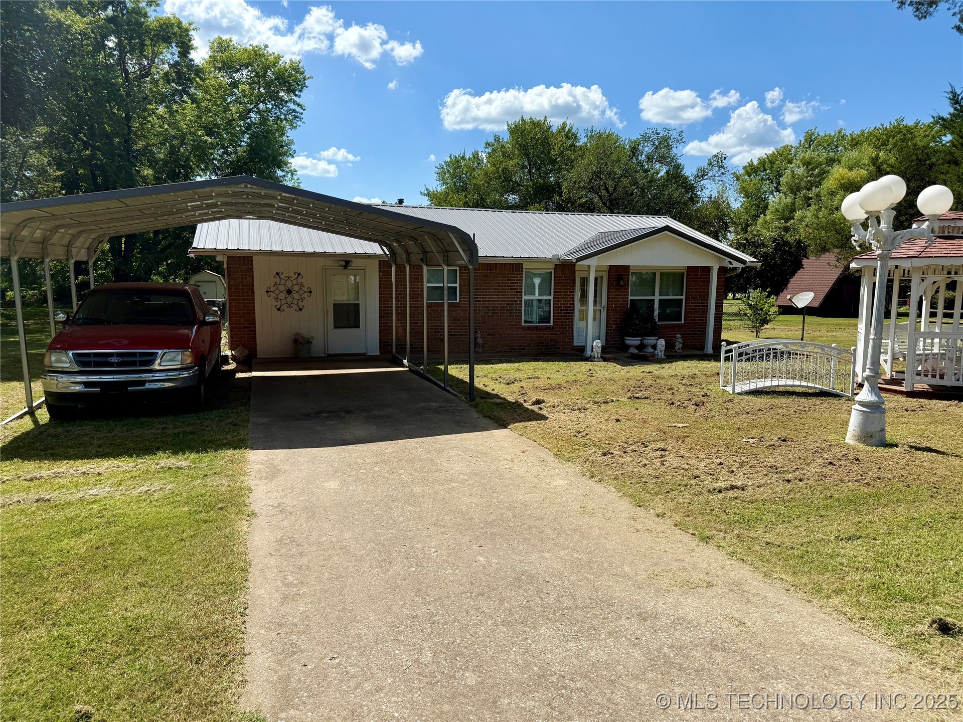 1507 N 5th Street Property Photo 2