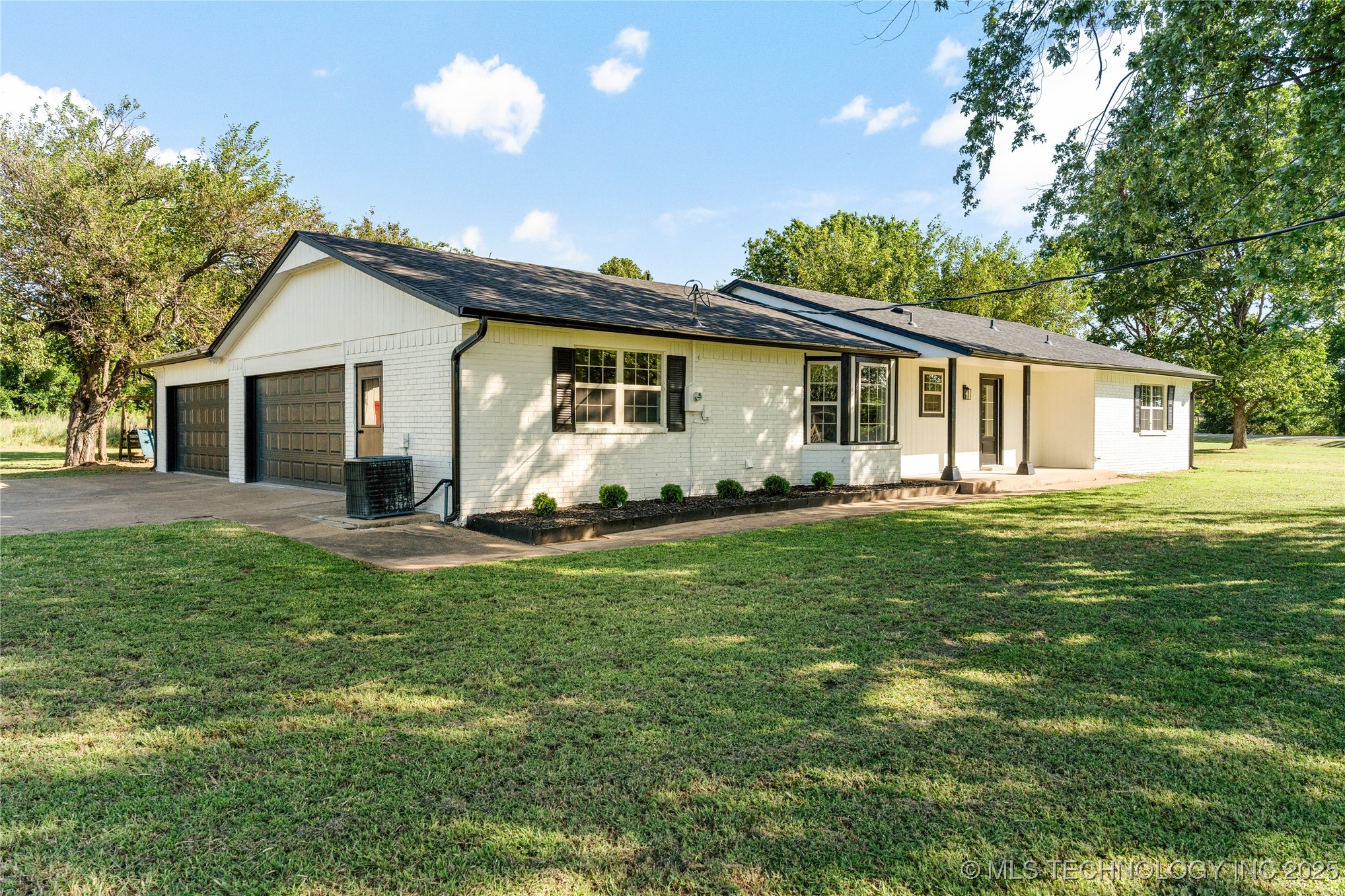 7425 E Oologah Place Property Photo 1