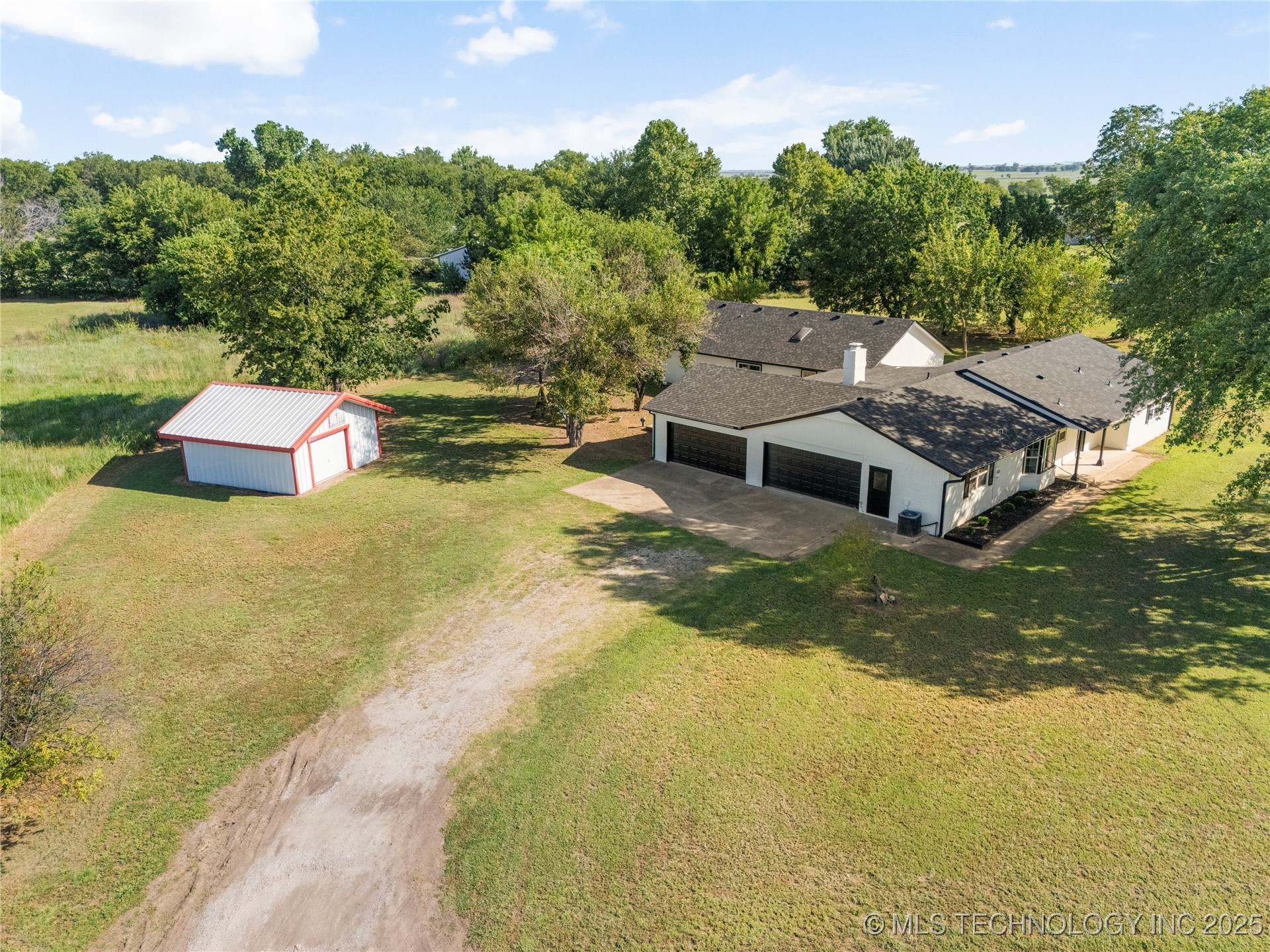 7425 E Oologah Place Property Photo 2