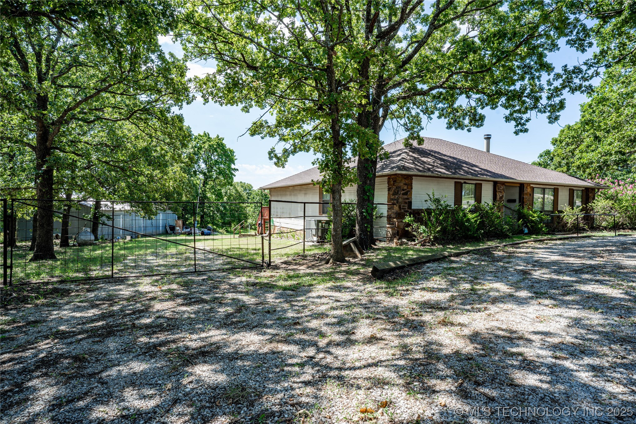 195 Cr 1755 Property Photo 2