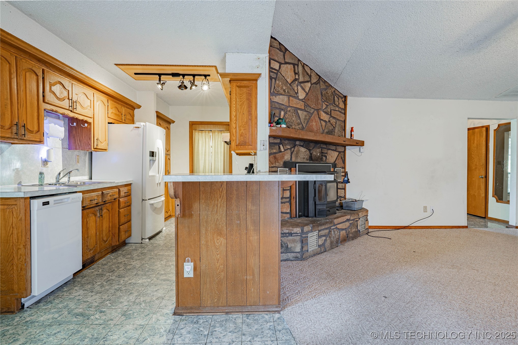 195 Cr 1755 Property Photo 9