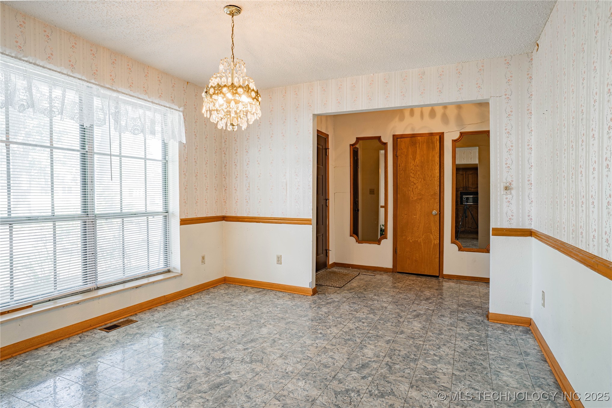 195 Cr 1755 Property Photo 11