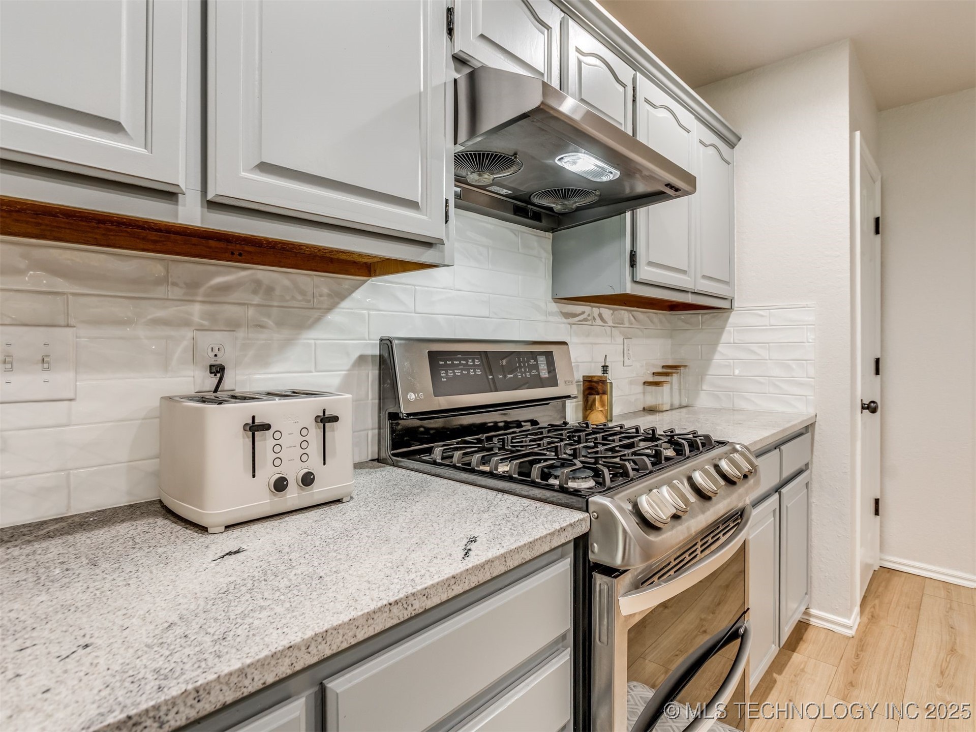13146 E 128th Street N Property Photo 12