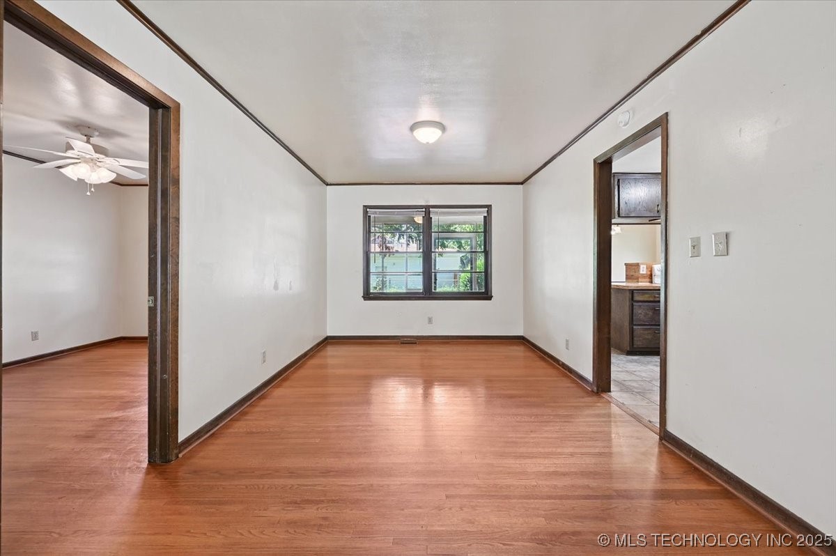 1104 E 53rd Place Property Photo 6