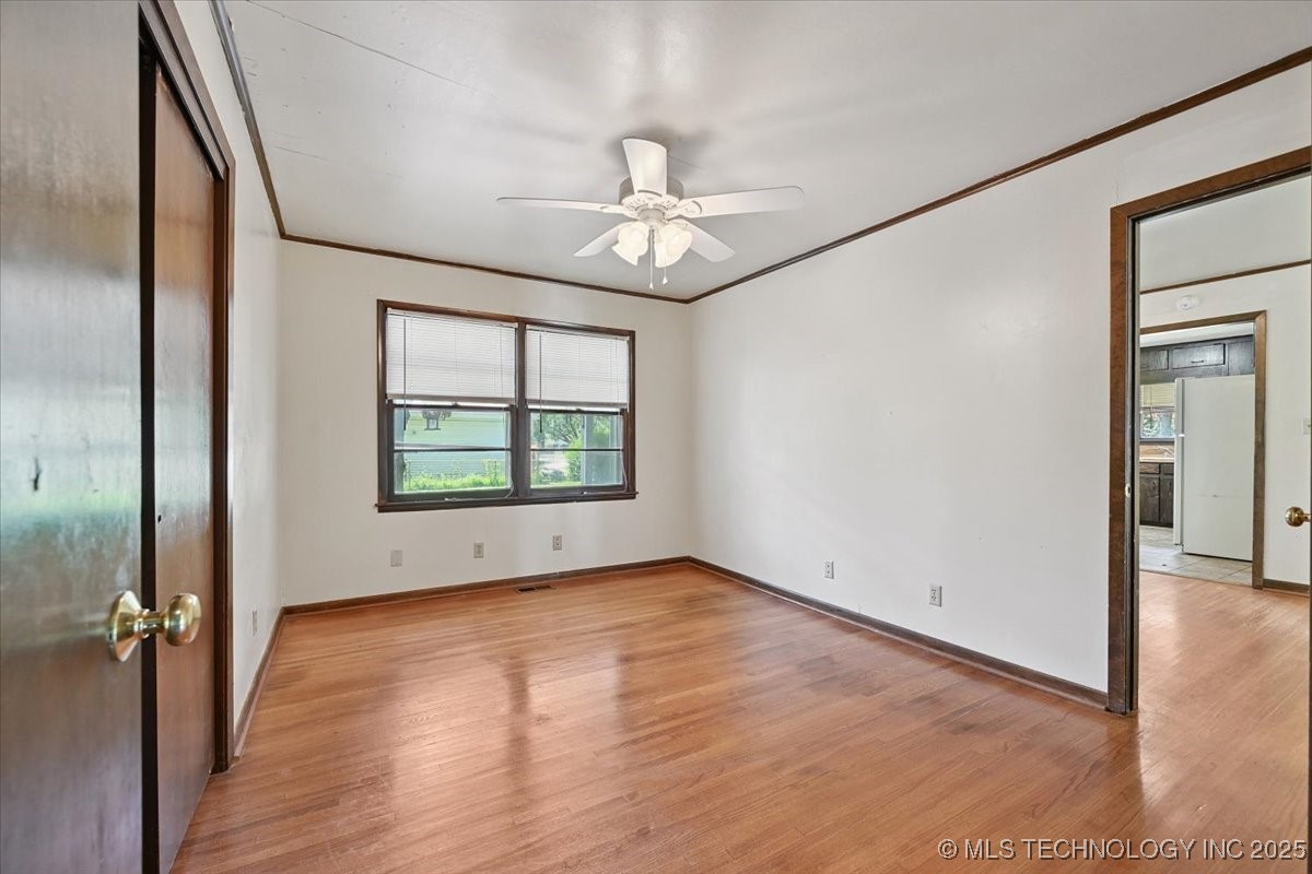1104 E 53rd Place Property Photo 13