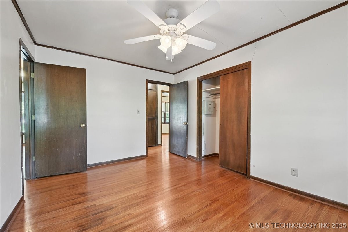 1104 E 53rd Place Property Photo 14