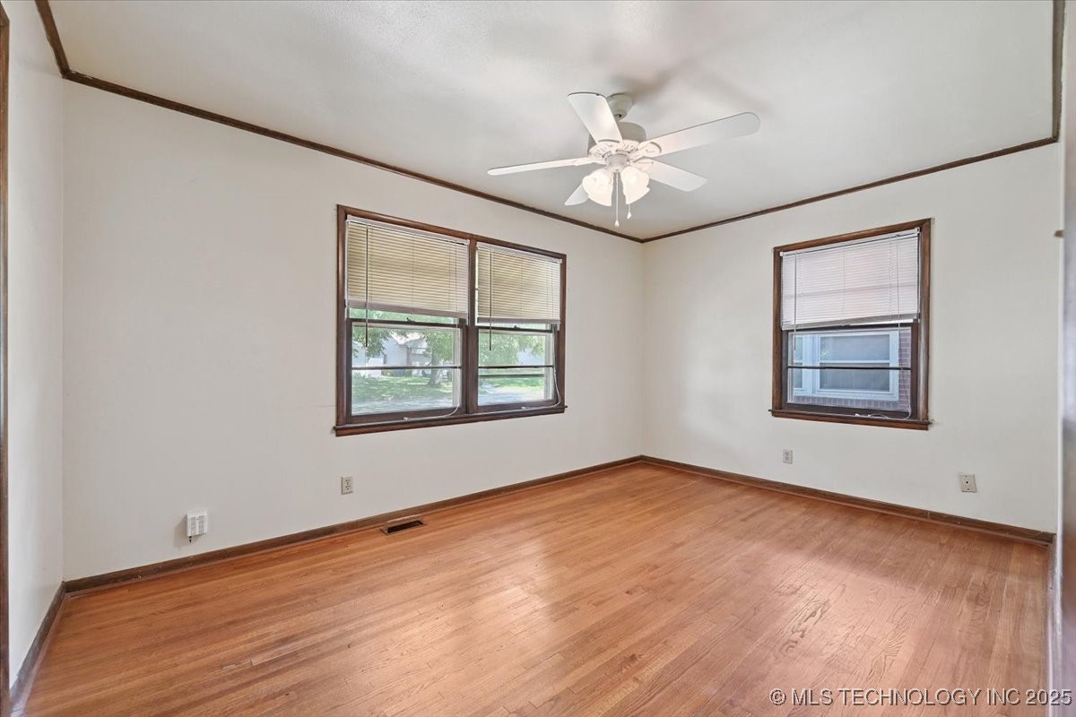 1104 E 53rd Place Property Photo 16