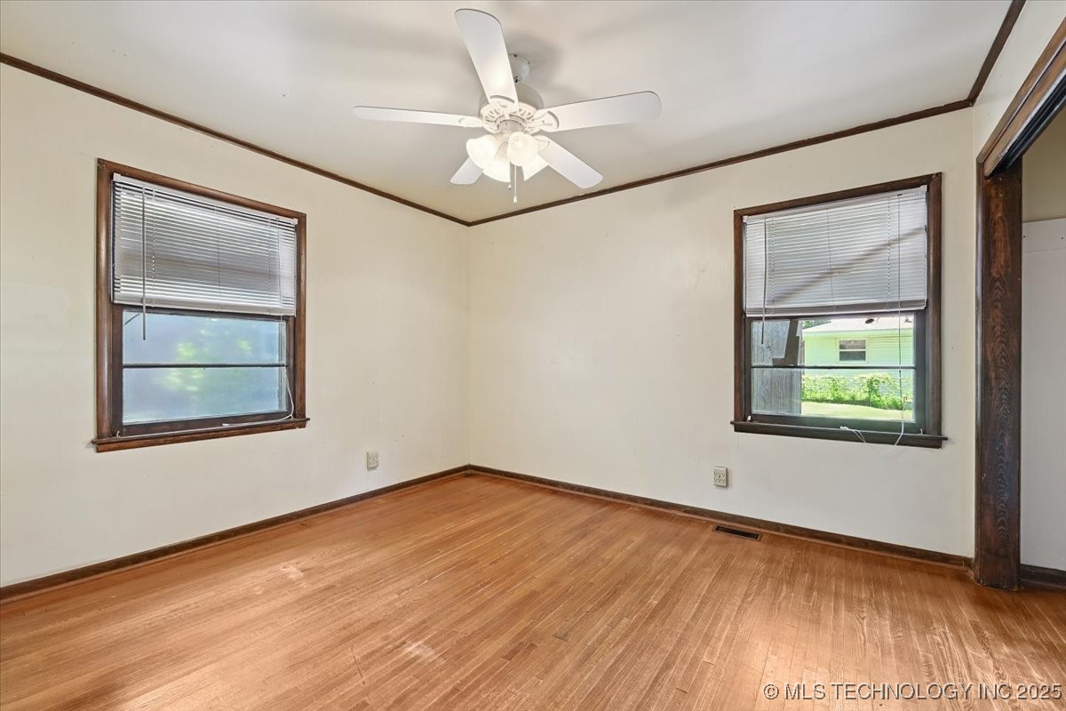 1104 E 53rd Place Property Photo 20