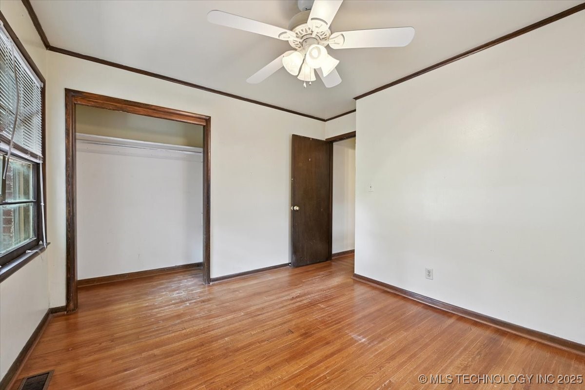 1104 E 53rd Place Property Photo 21
