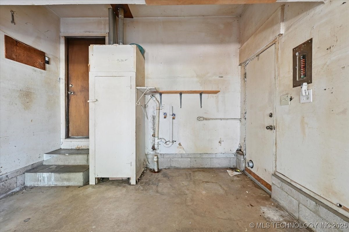 1104 E 53rd Place Property Photo 22