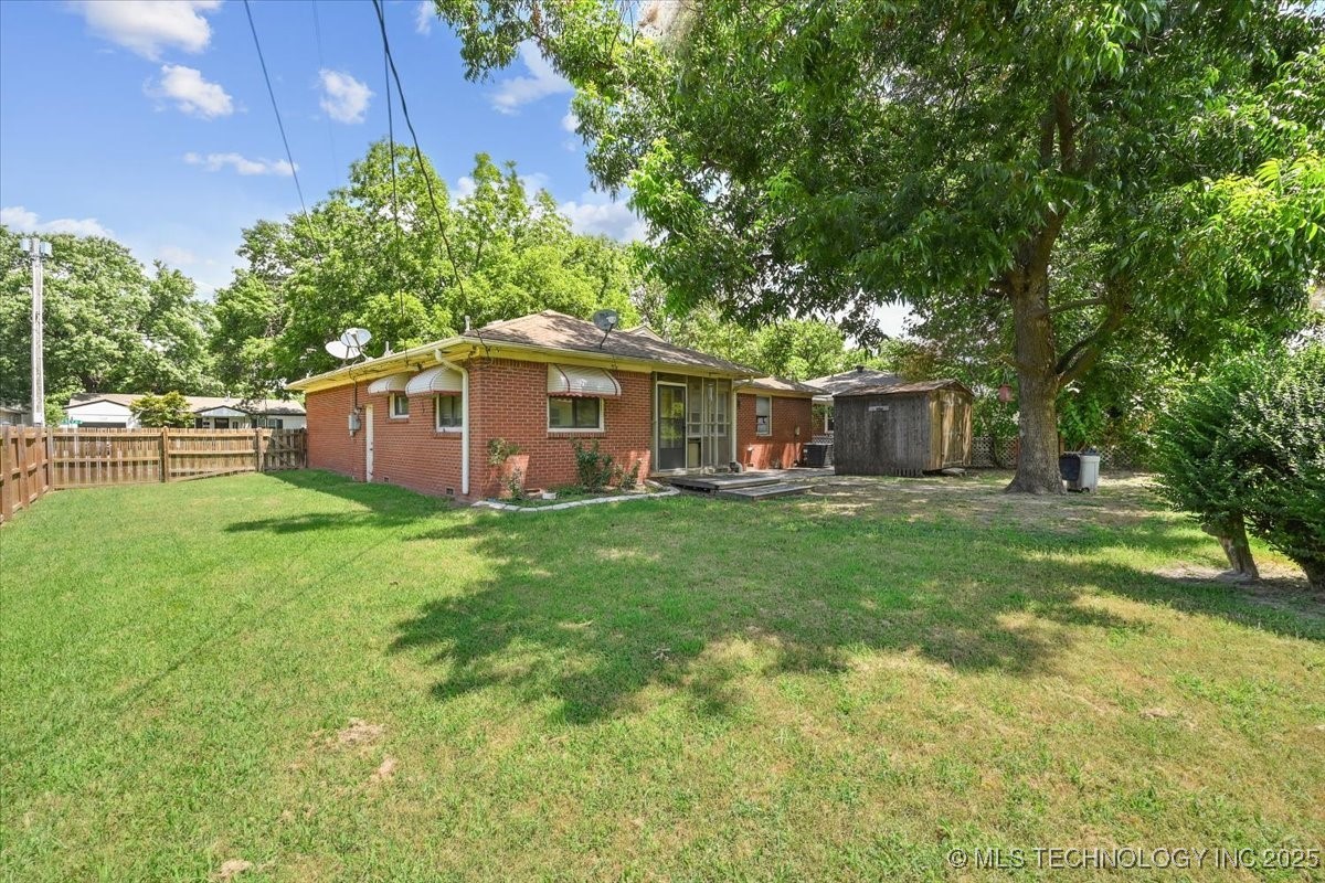 1104 E 53rd Place Property Photo 26