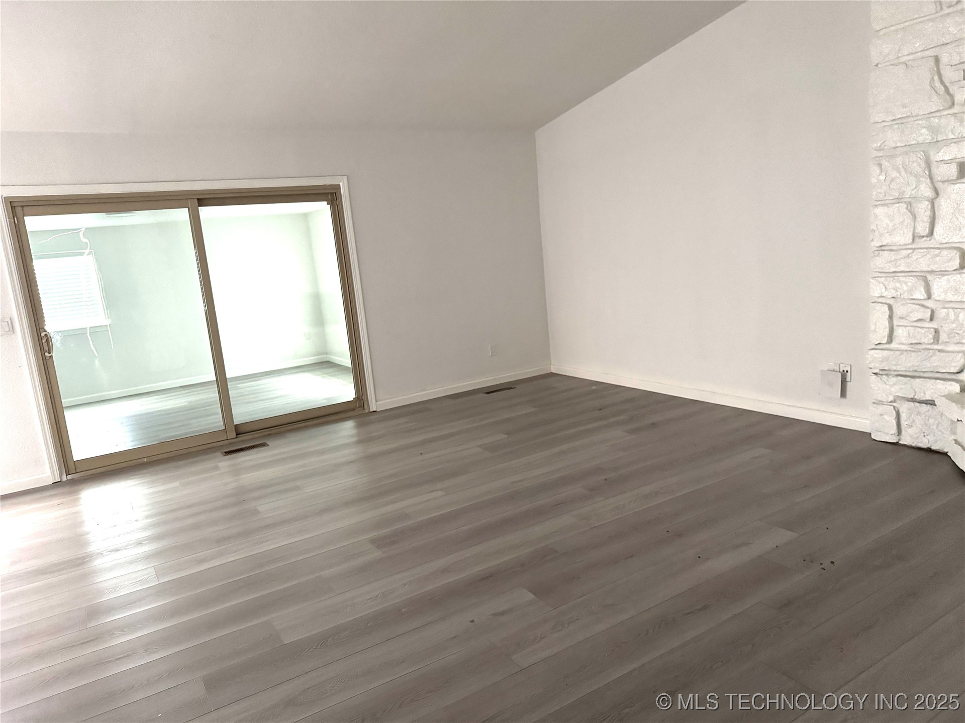 13019 E 27th Place Property Photo 2