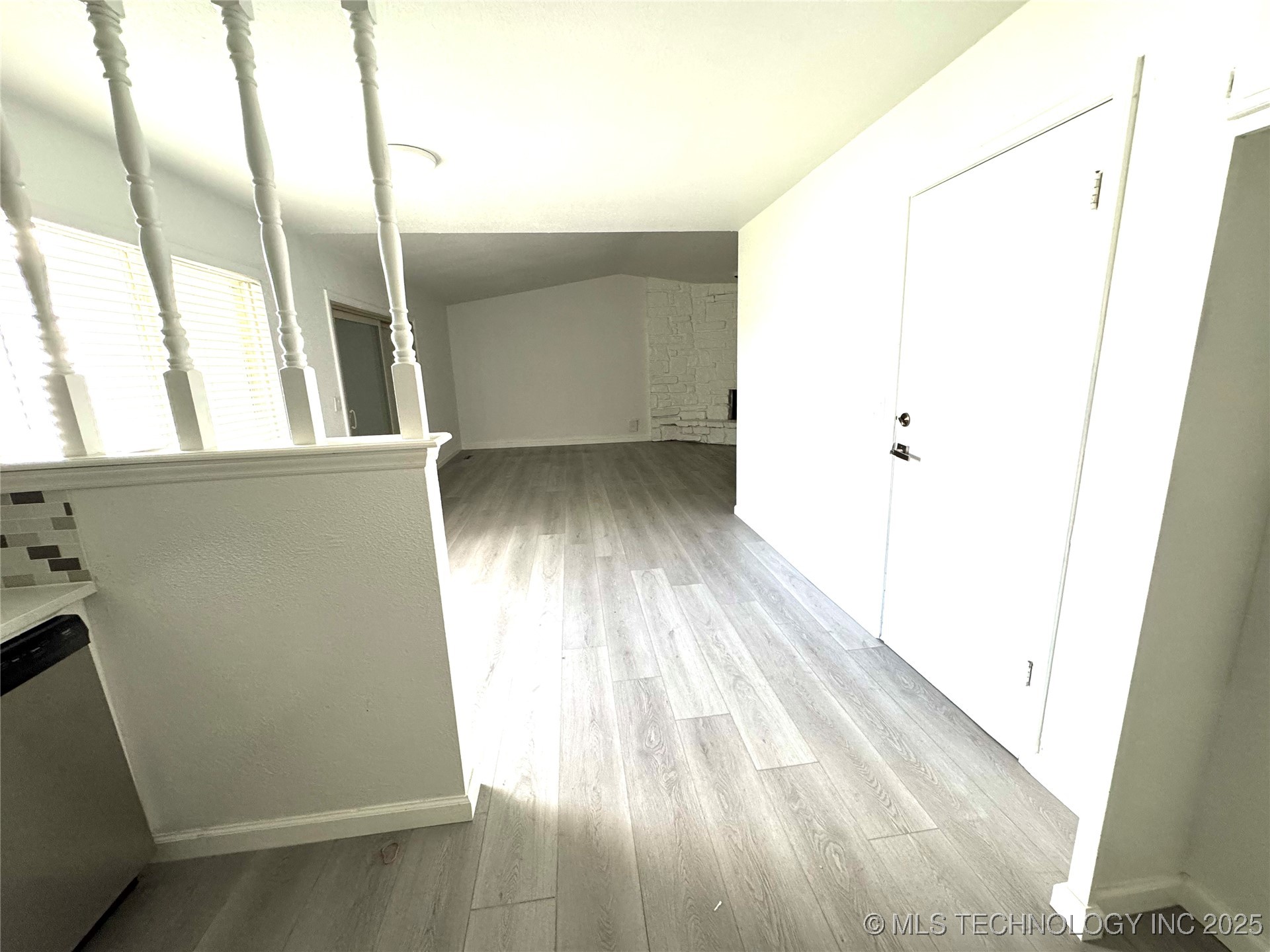 13019 E 27th Place Property Photo 5