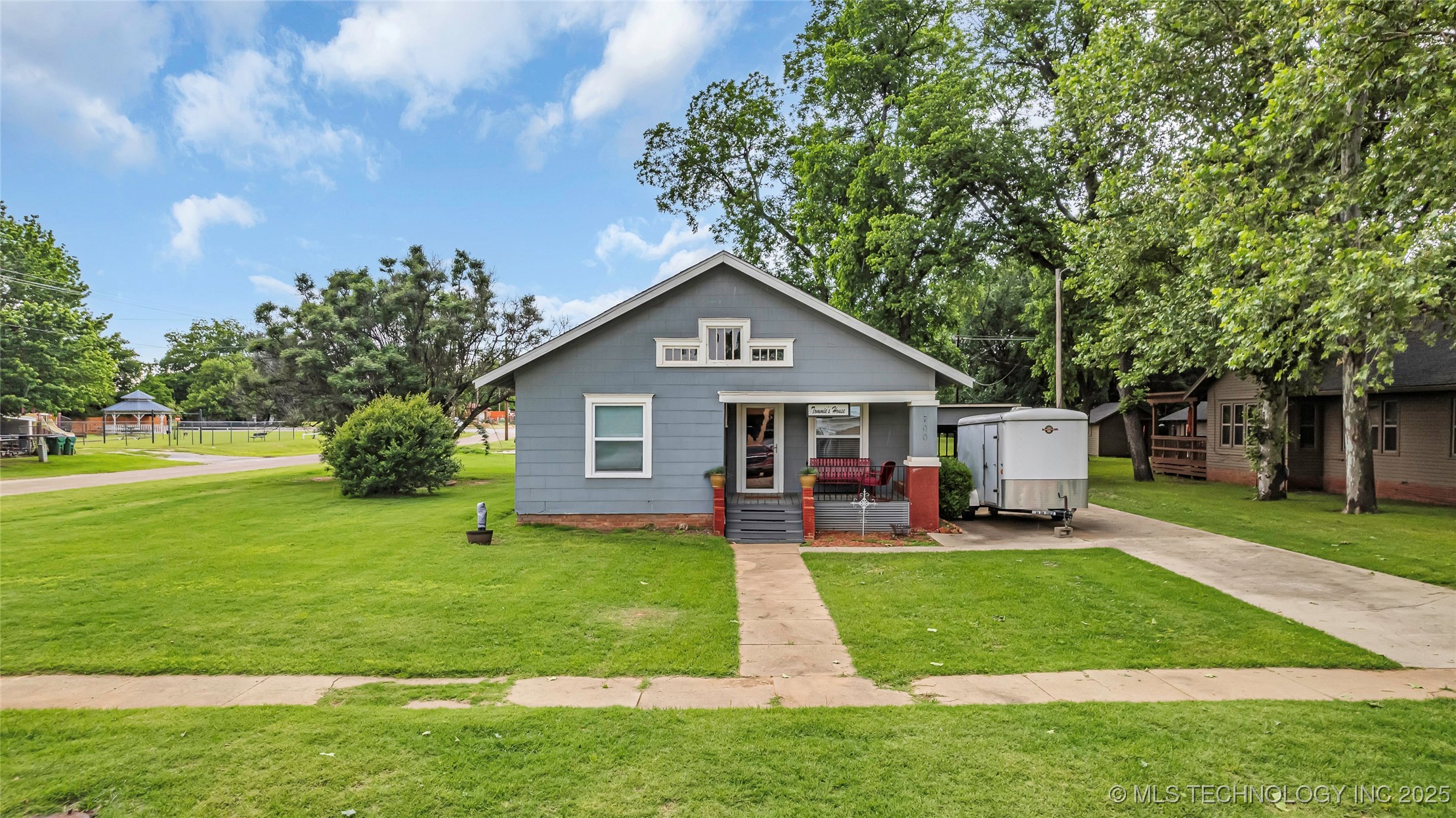 700 Lincoln Property Photo 1