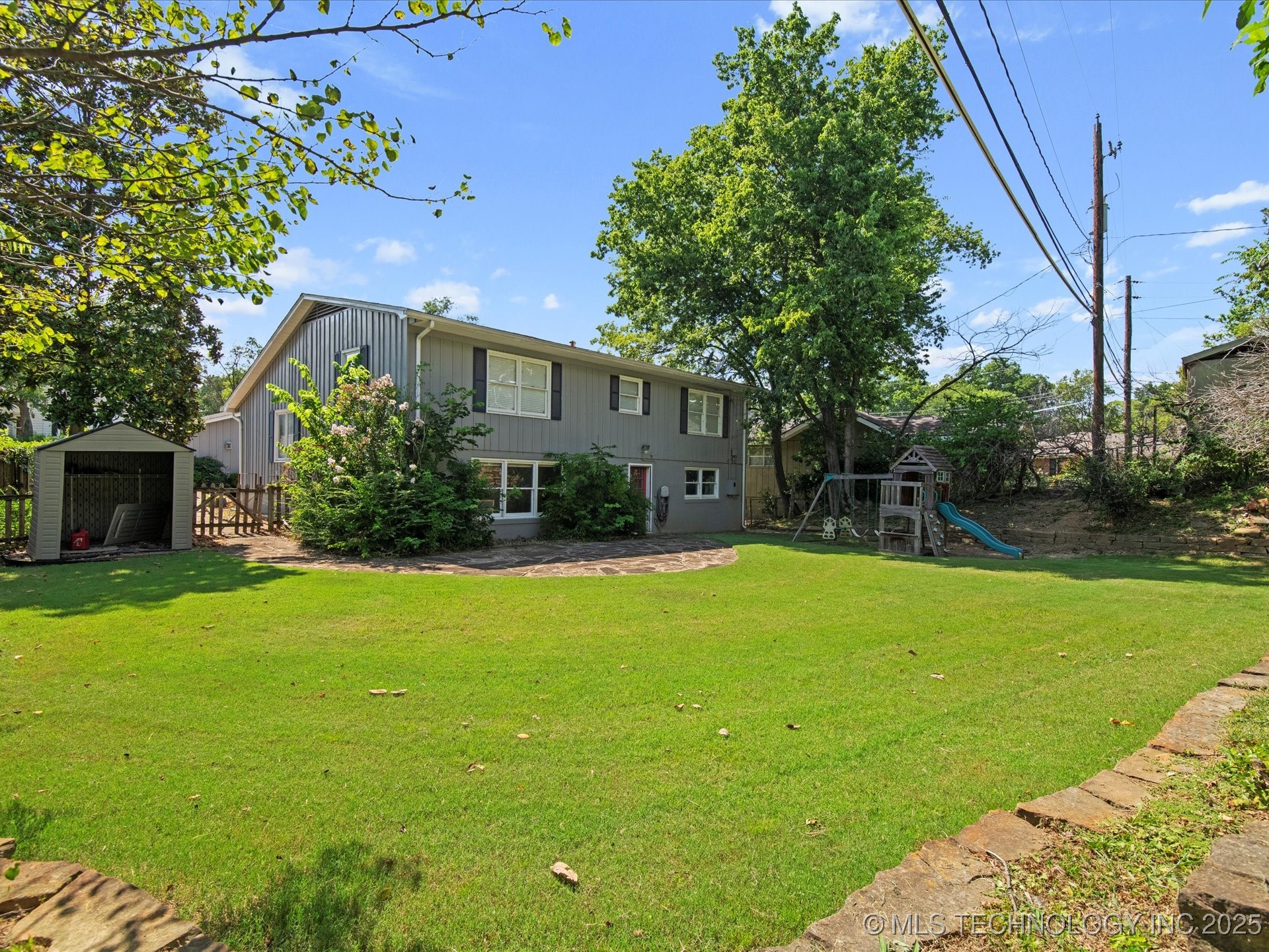 1490 Se Cherokee Place Property Photo 35