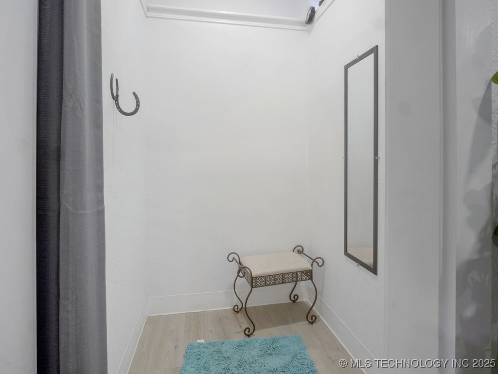 372 E Court Property Photo 14
