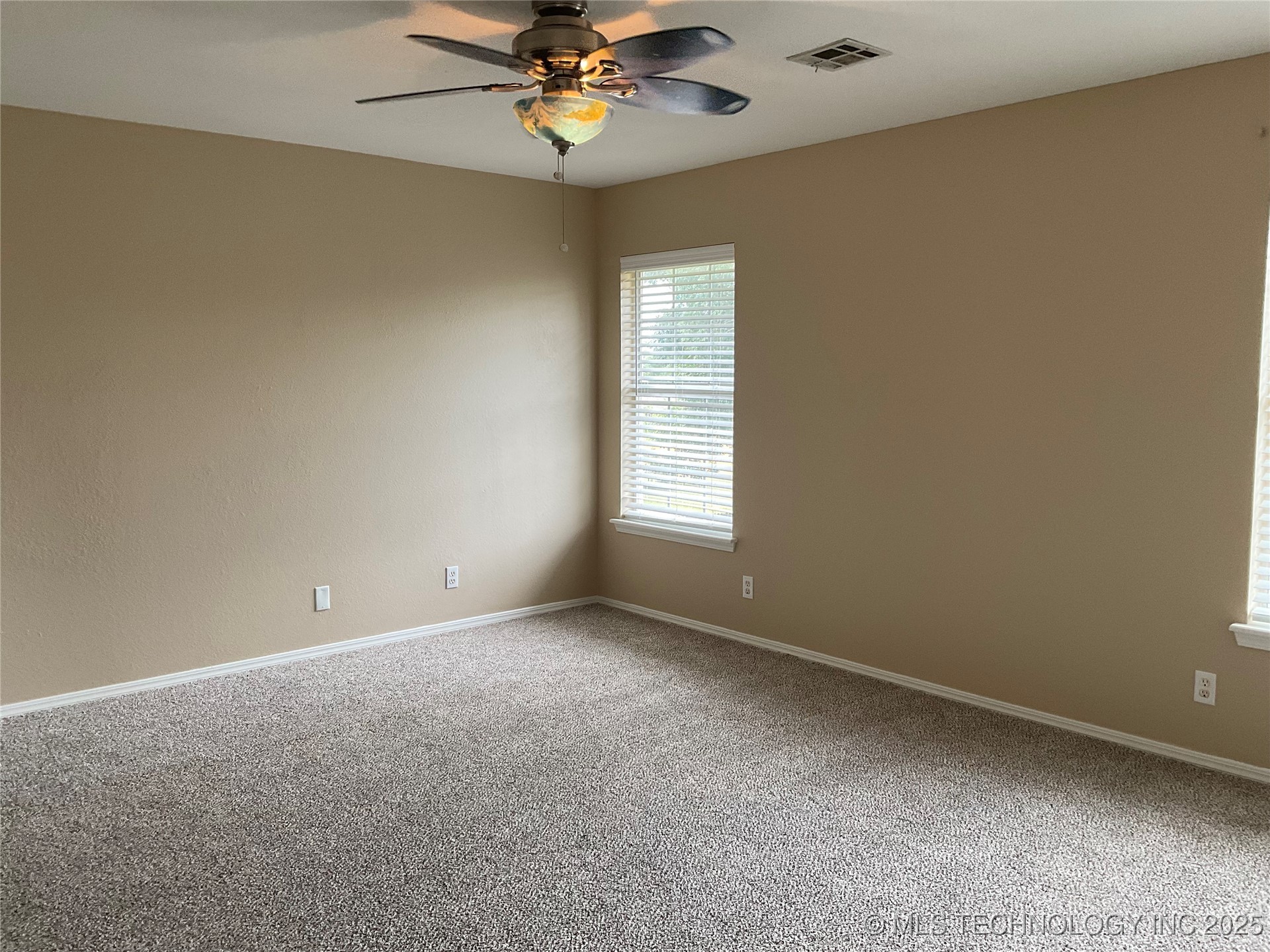 11724 S Gum Avenue Property Photo 24