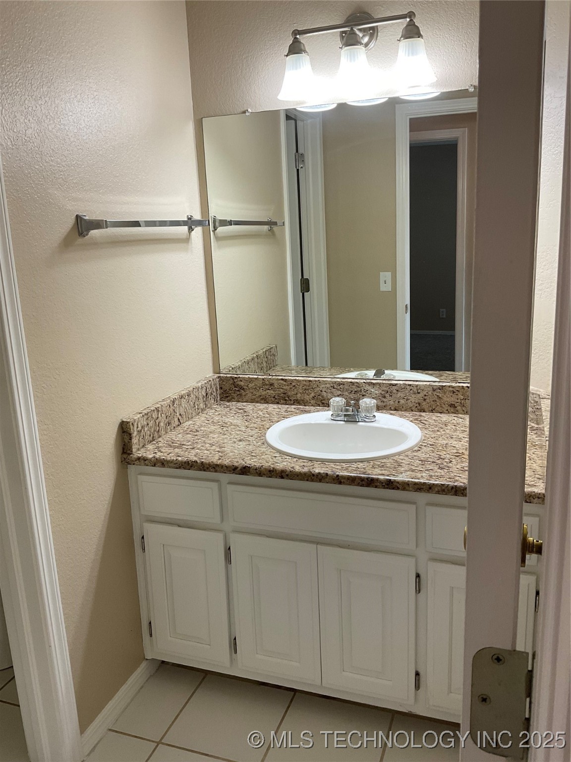 11724 S Gum Avenue Property Photo 26
