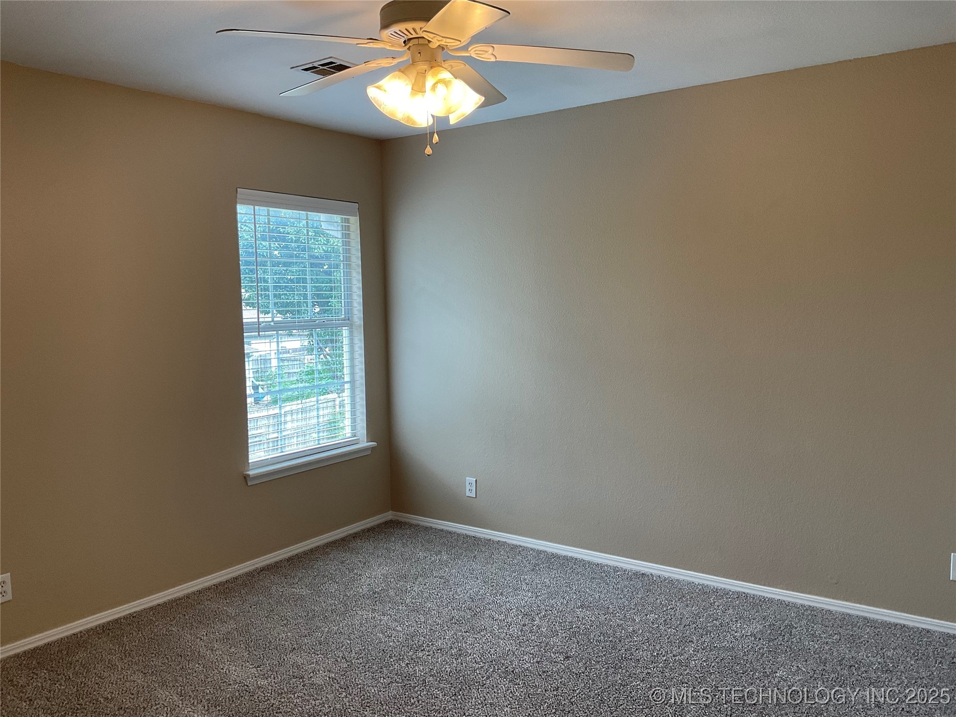 11724 S Gum Avenue Property Photo 29