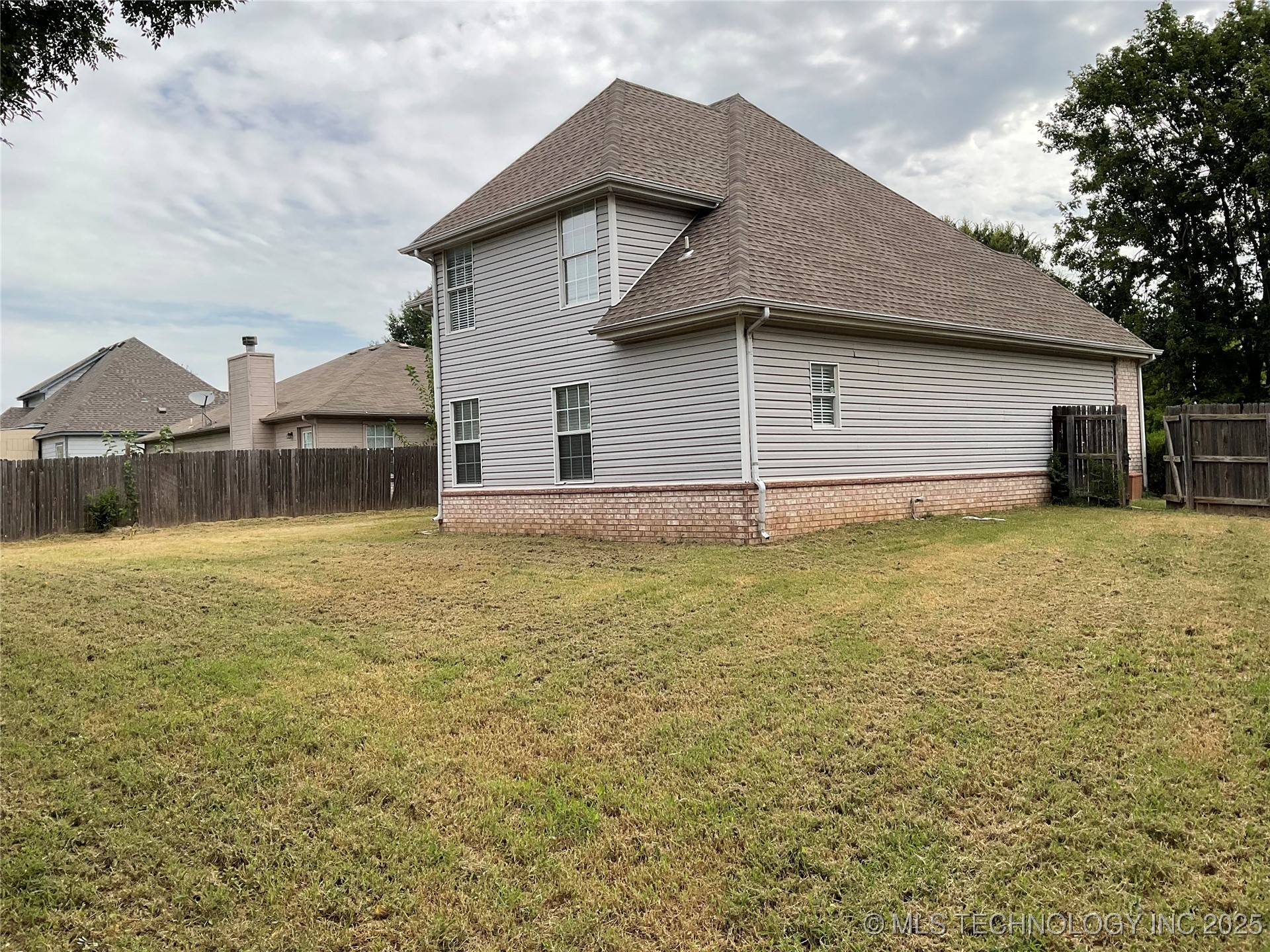 11724 S Gum Avenue Property Photo 34