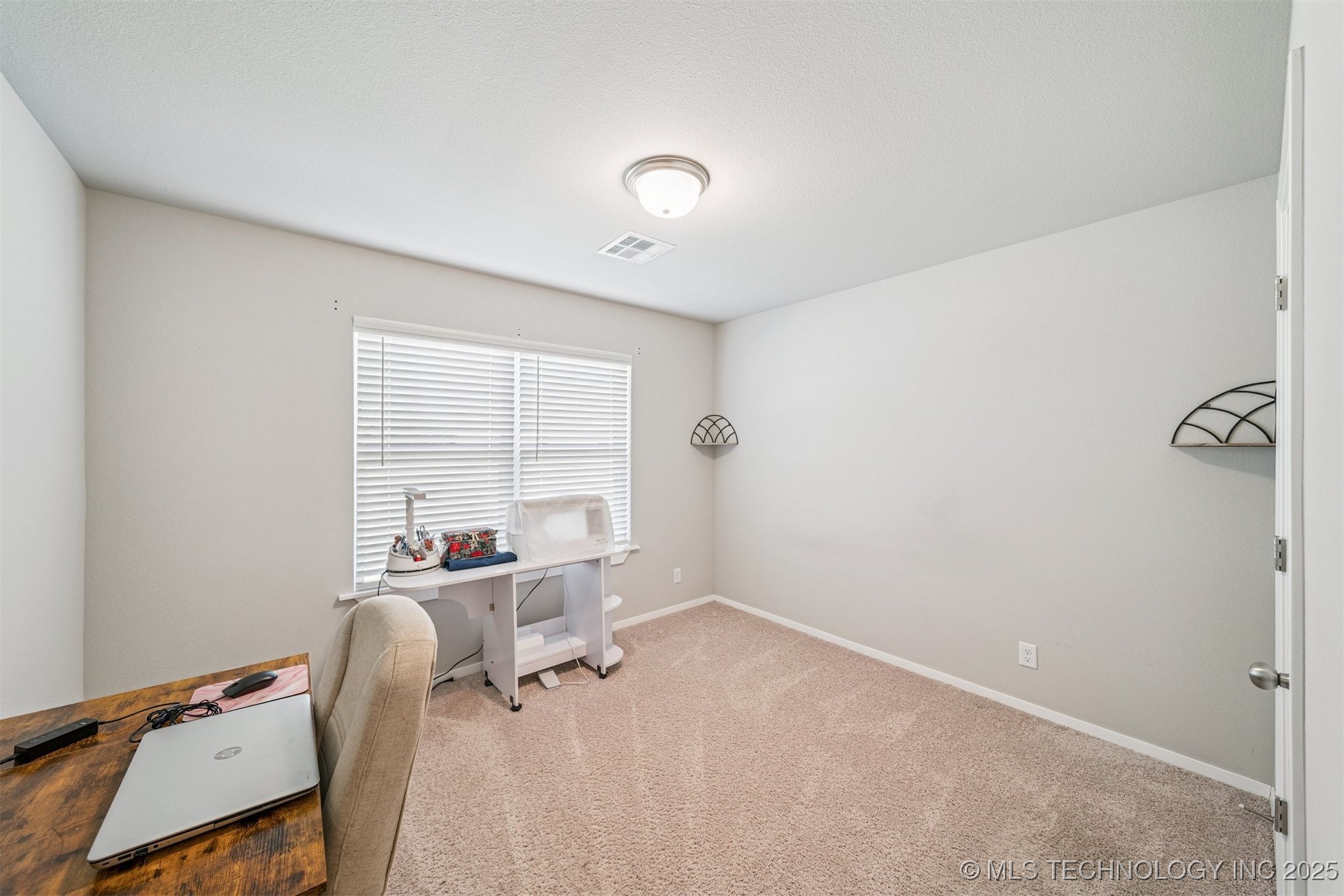 10019 E 107th Place North Property Photo 6
