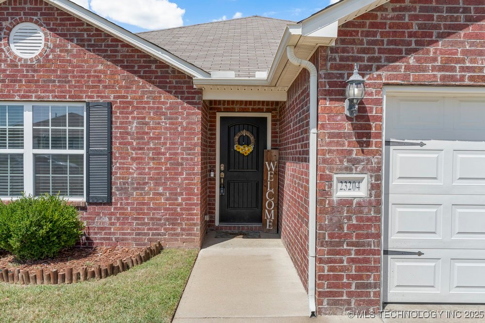 23204 S Jewell Drive Property Photo 2