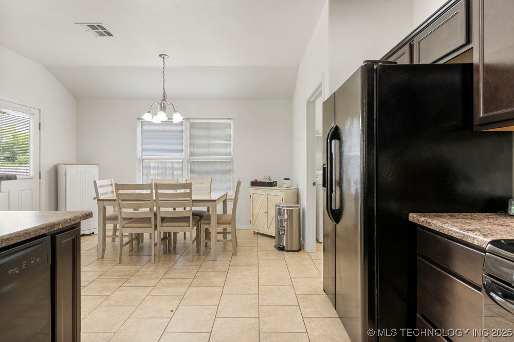 23204 S Jewell Drive Property Photo 7
