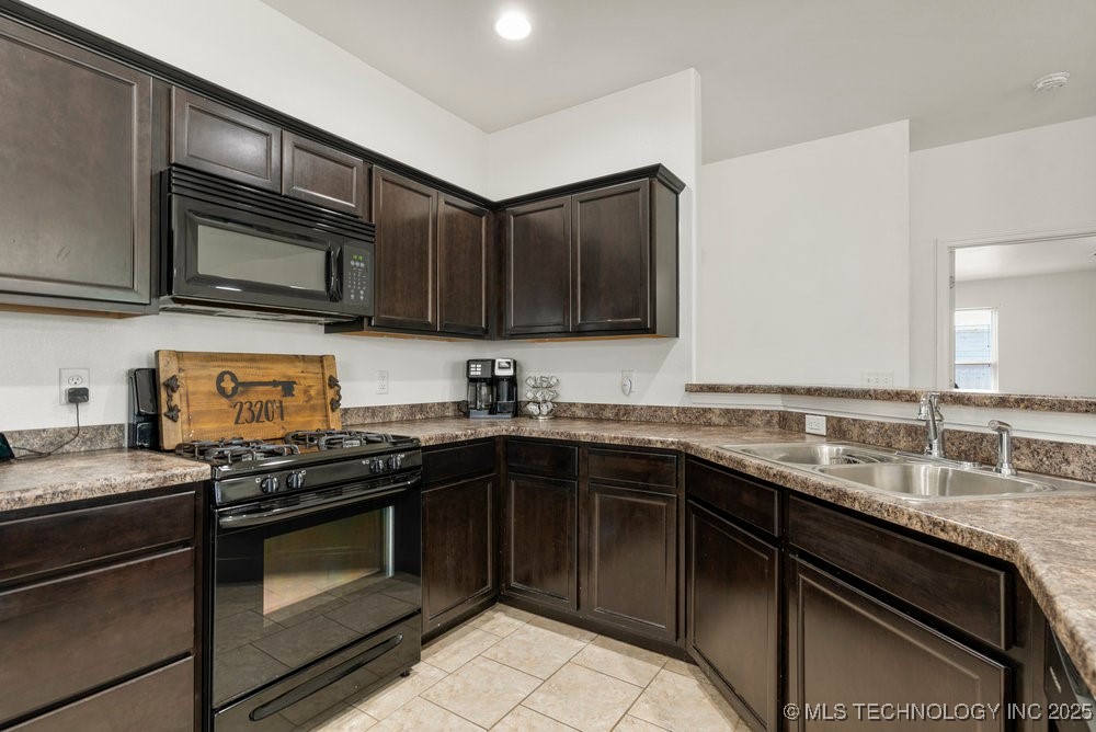 23204 S Jewell Drive Property Photo 12