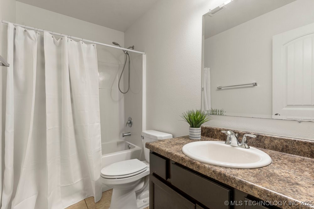 23204 S Jewell Drive Property Photo 16