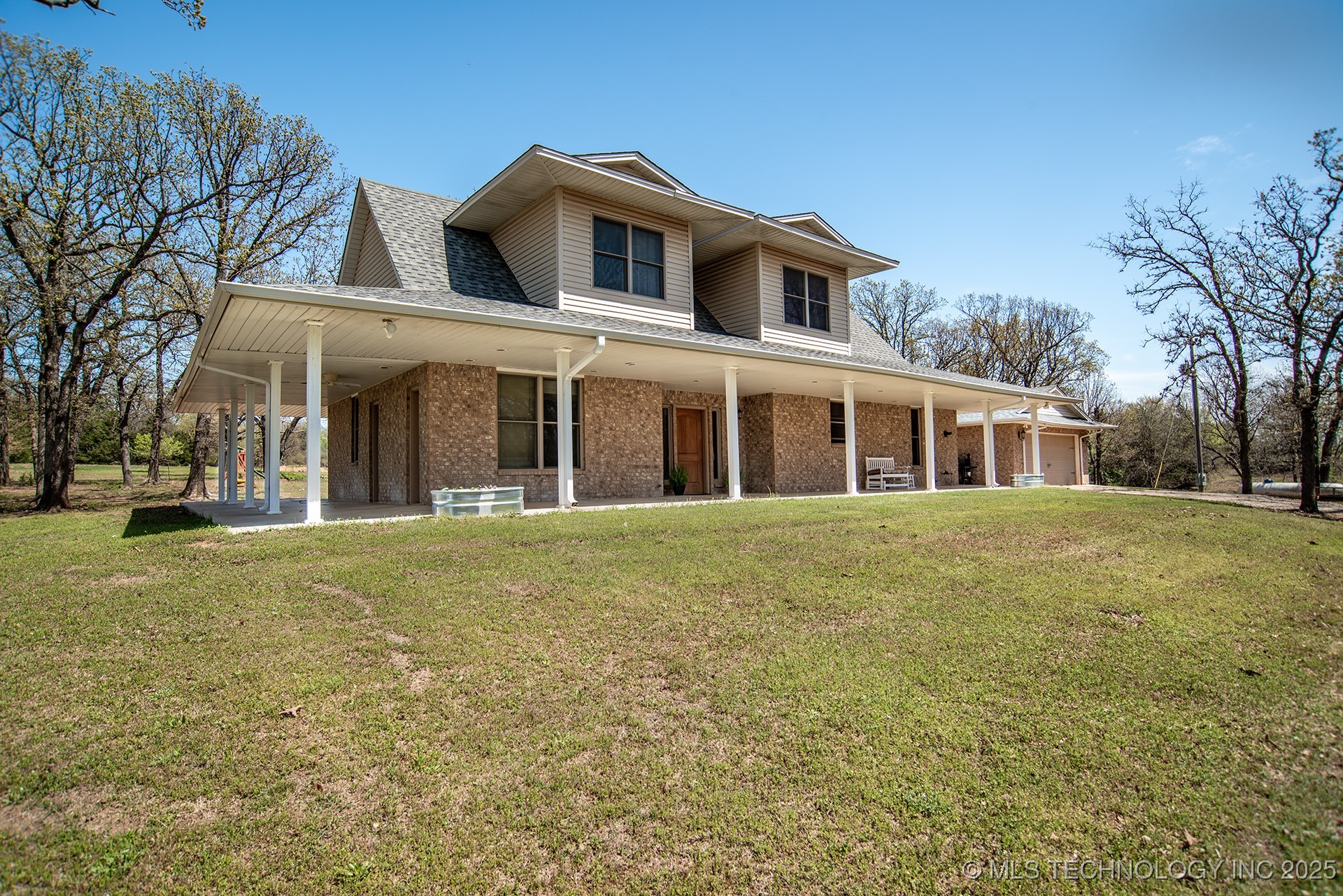 352656 E 840 Road Property Photo 1