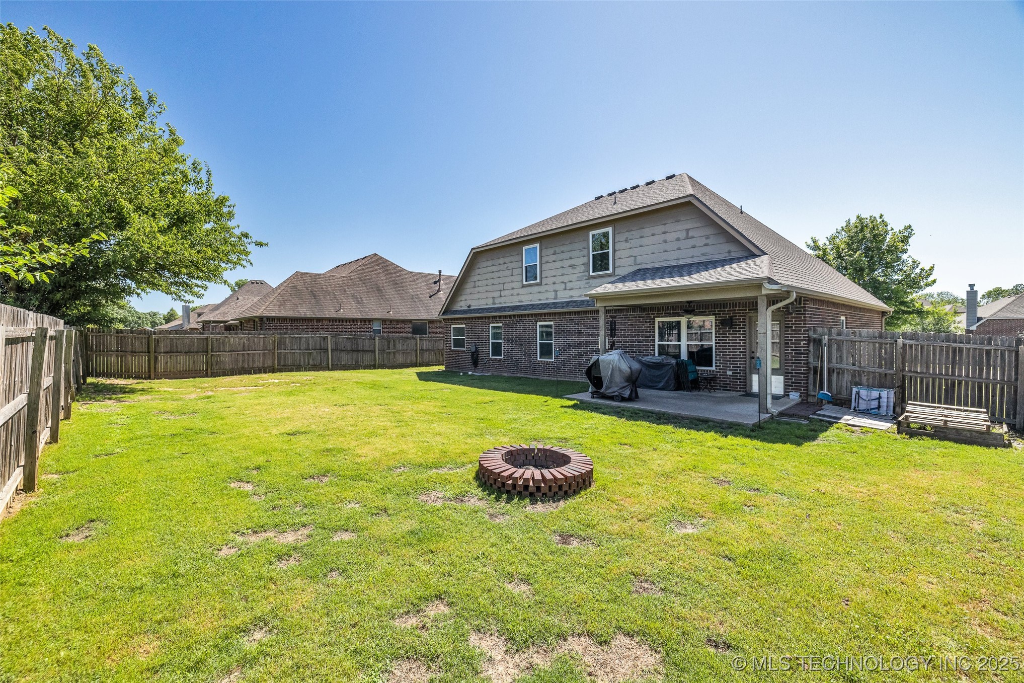 2405 13th Street Property Photo 2