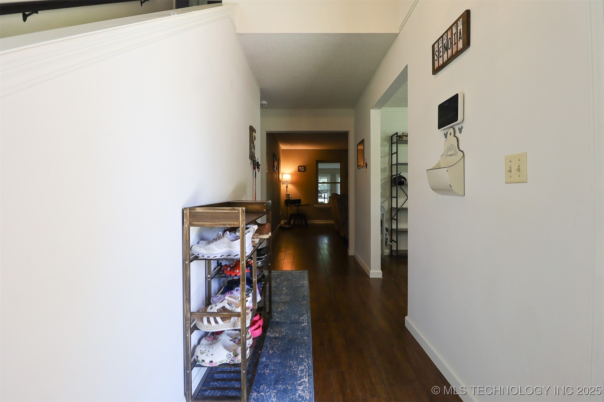 10458 Ashford Court Property Photo 6