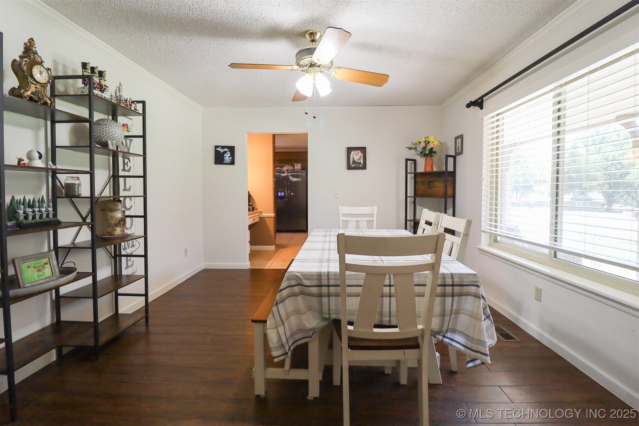 10458 Ashford Court Property Photo 7