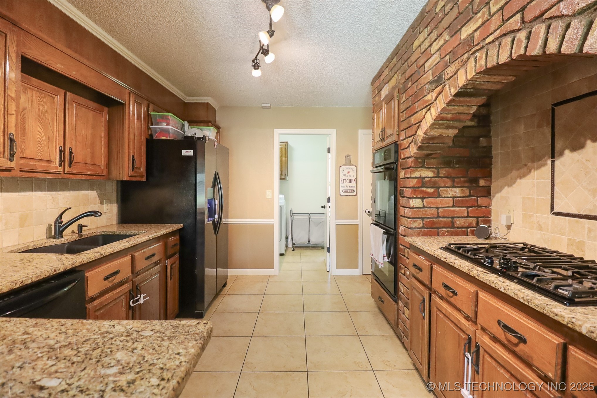 10458 Ashford Court Property Photo 13