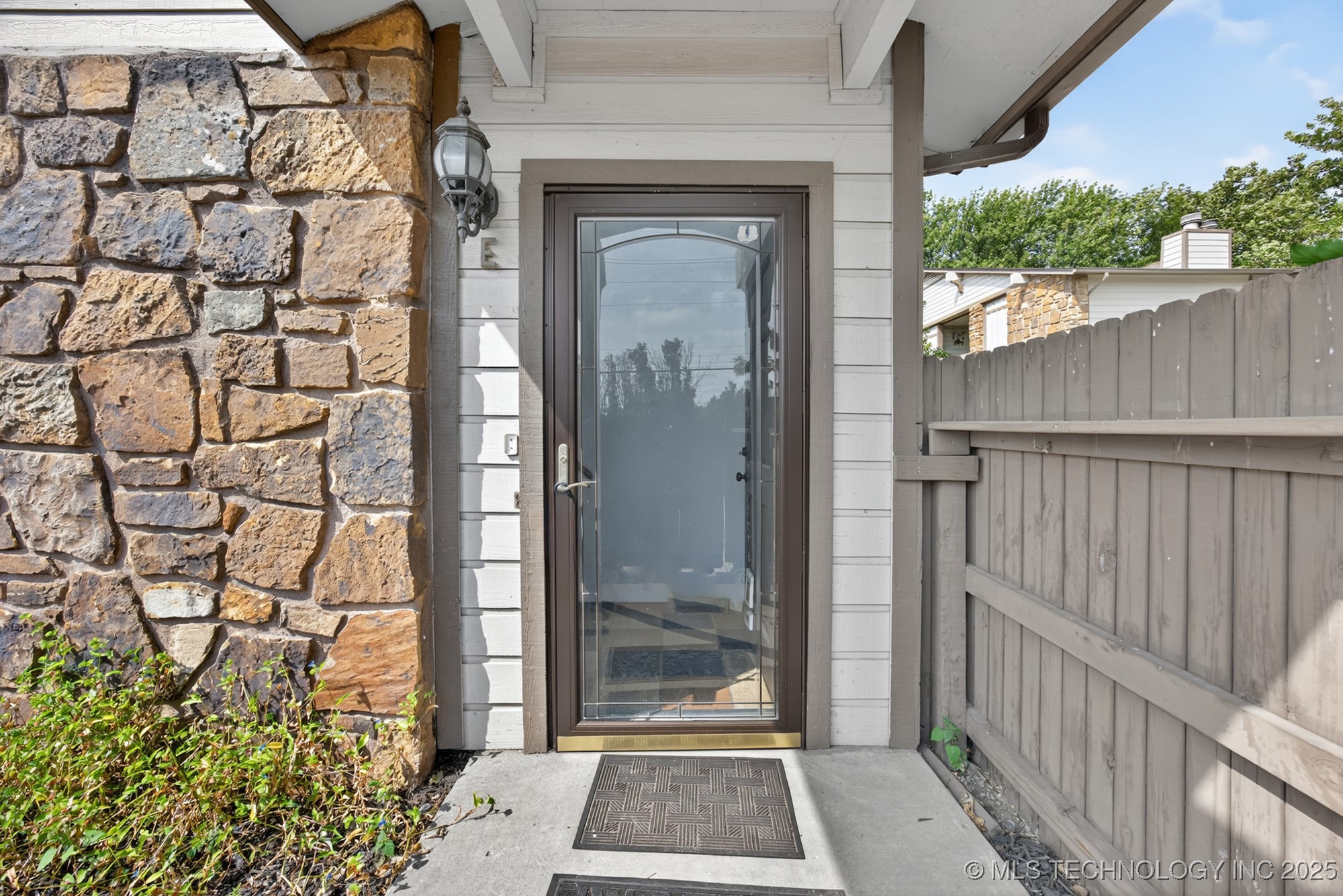 6524 S Memorial Drive 16e Property Photo 2