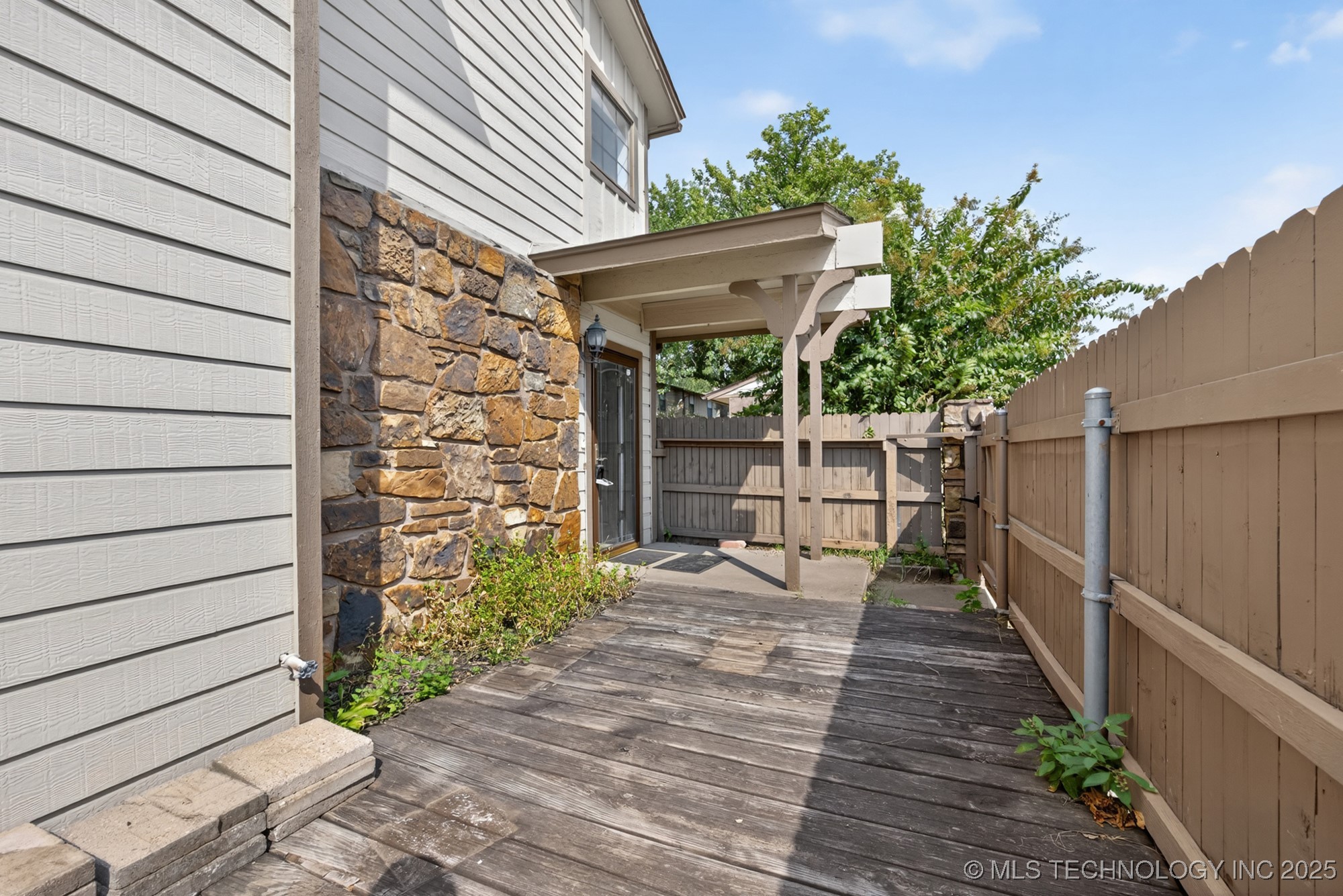 6524 S Memorial Drive 16e Property Photo 5