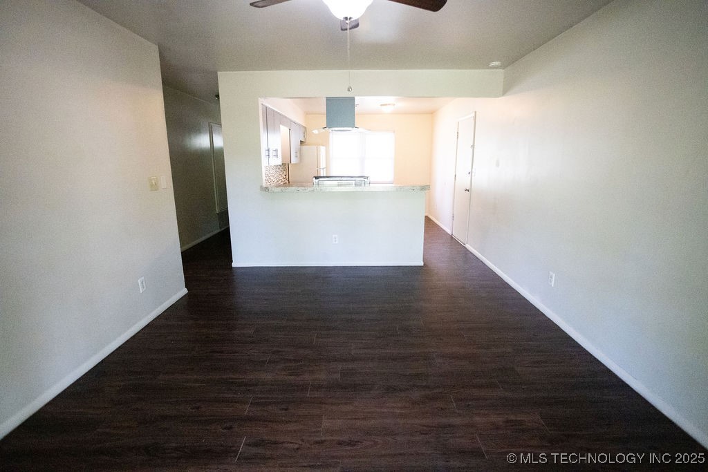509 N Village Place Property Photo 10