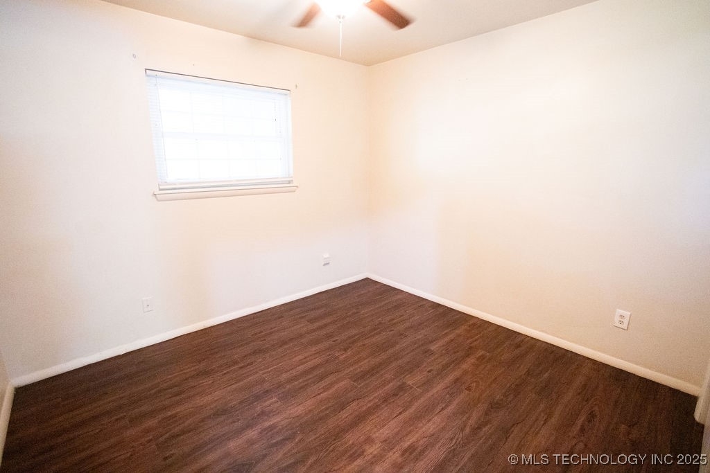 509 N Village Place Property Photo 31