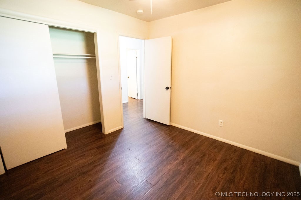 509 N Village Place Property Photo 33