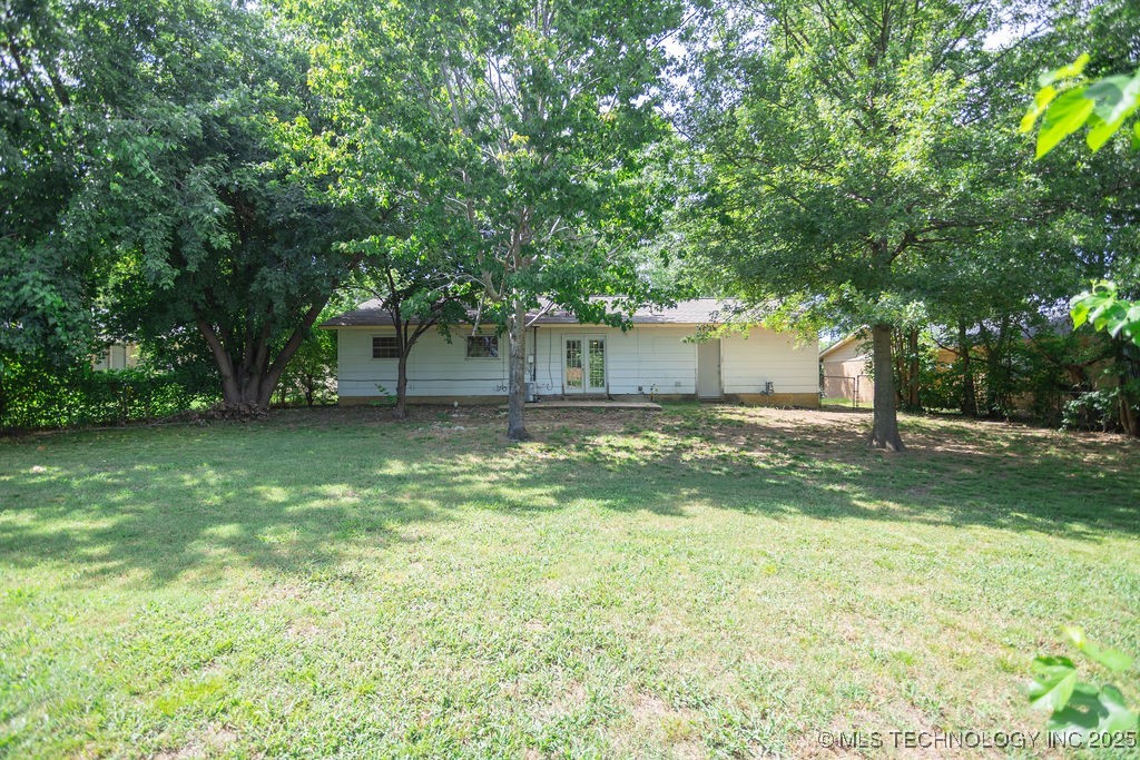 509 N Village Place Property Photo 43