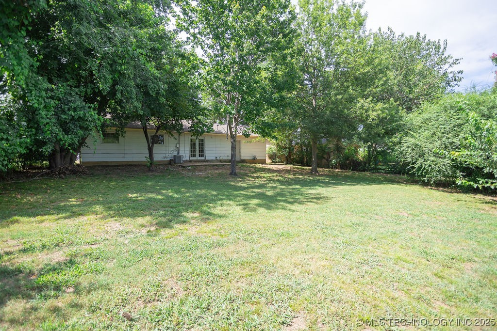 509 N Village Place Property Photo 44