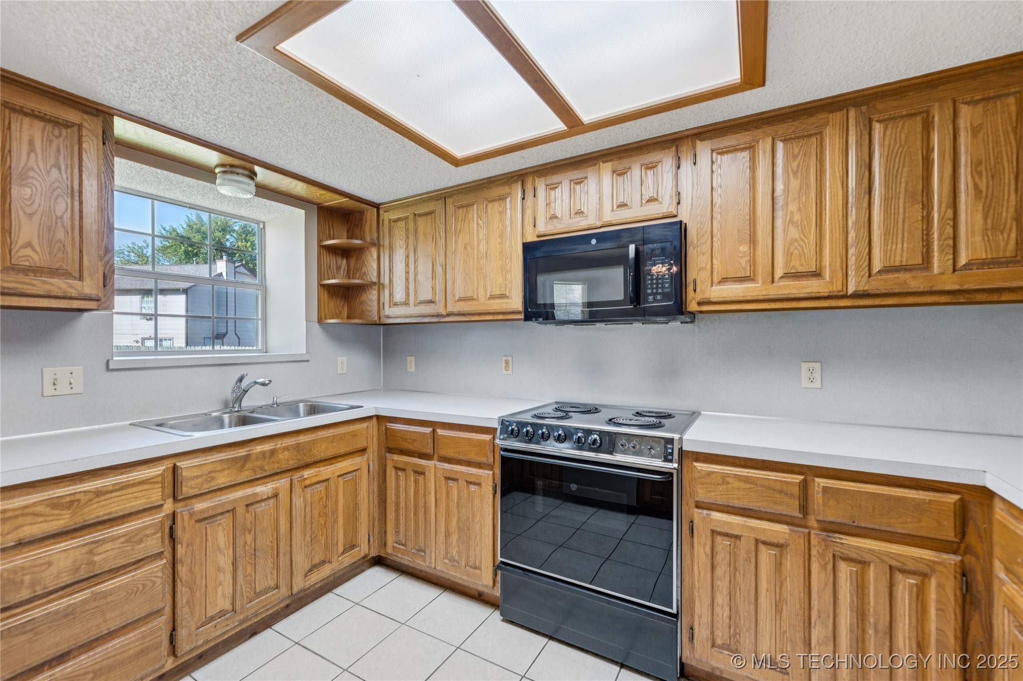 2525 W Ithica Street Property Photo 8