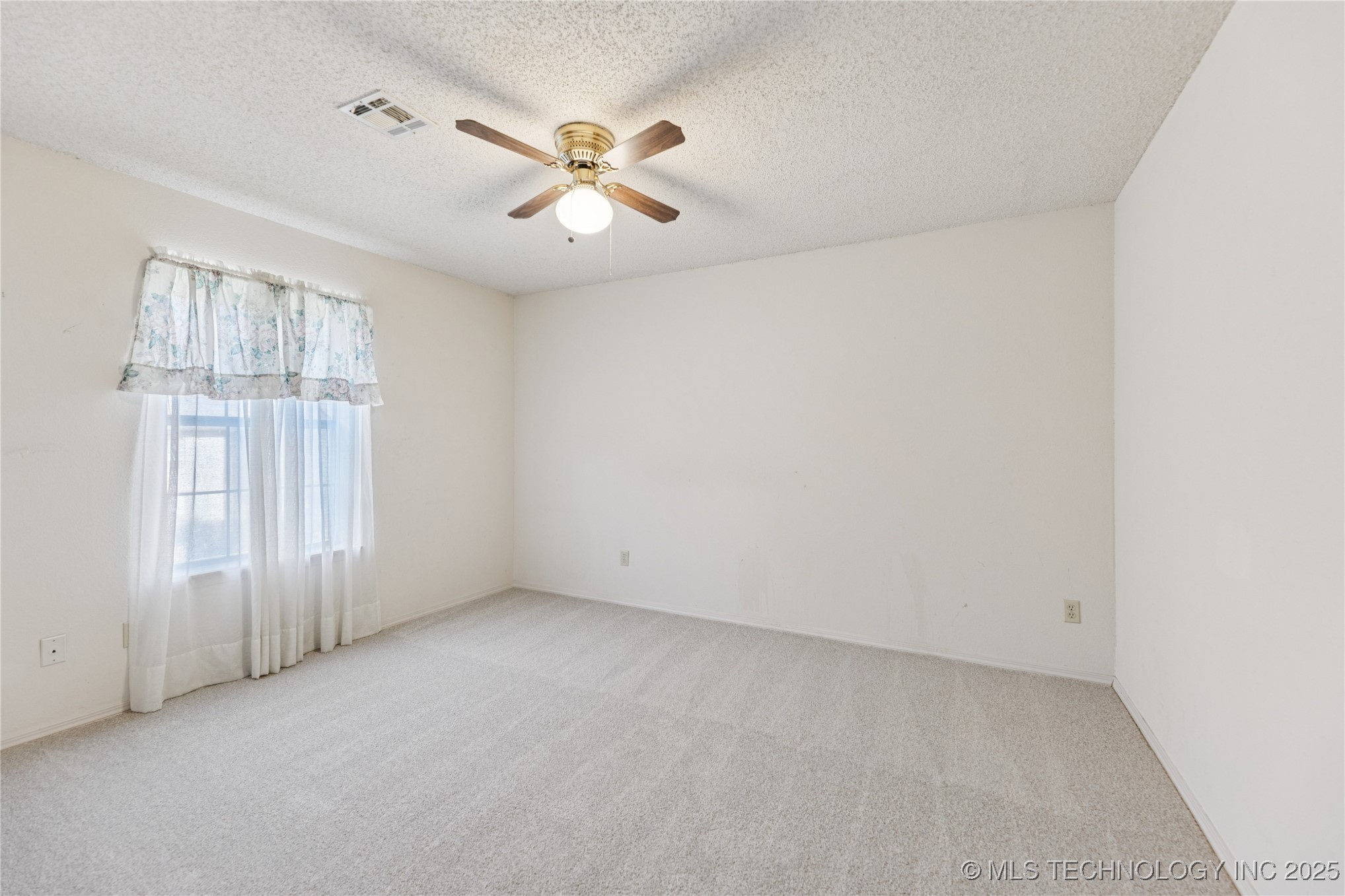 2525 W Ithica Street Property Photo 18