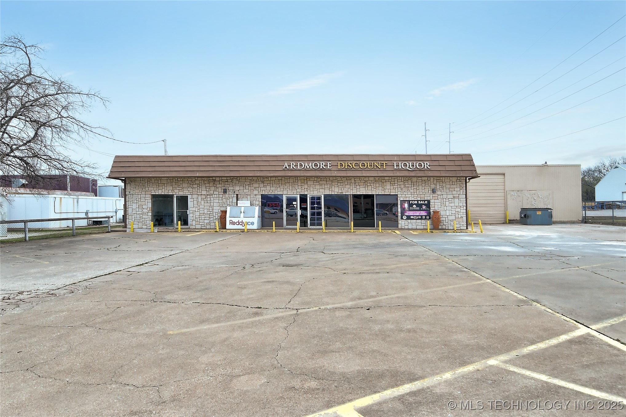 420 S Washington Street Property Photo 4