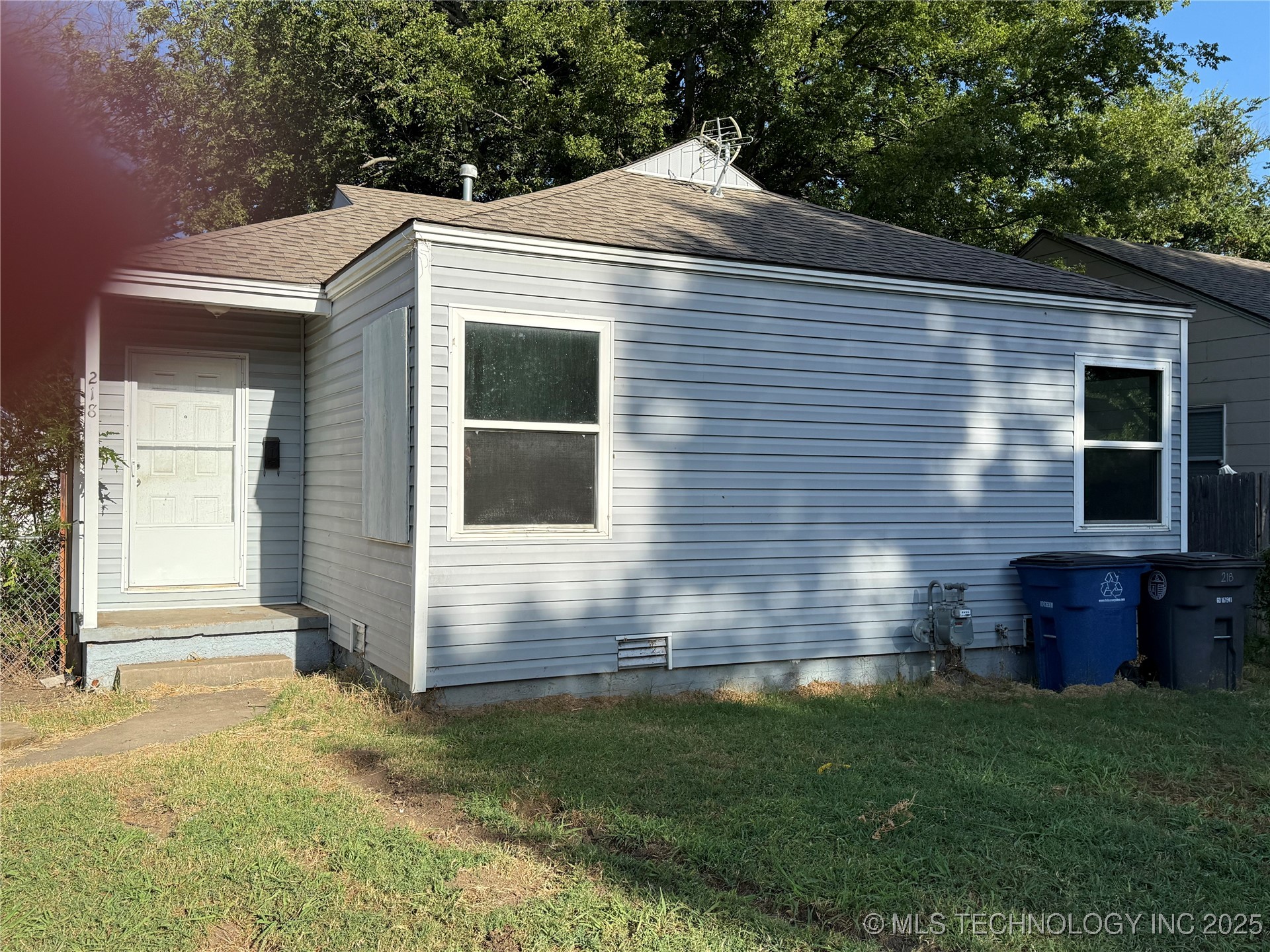 218 S Richmond Avenue Property Photo 1