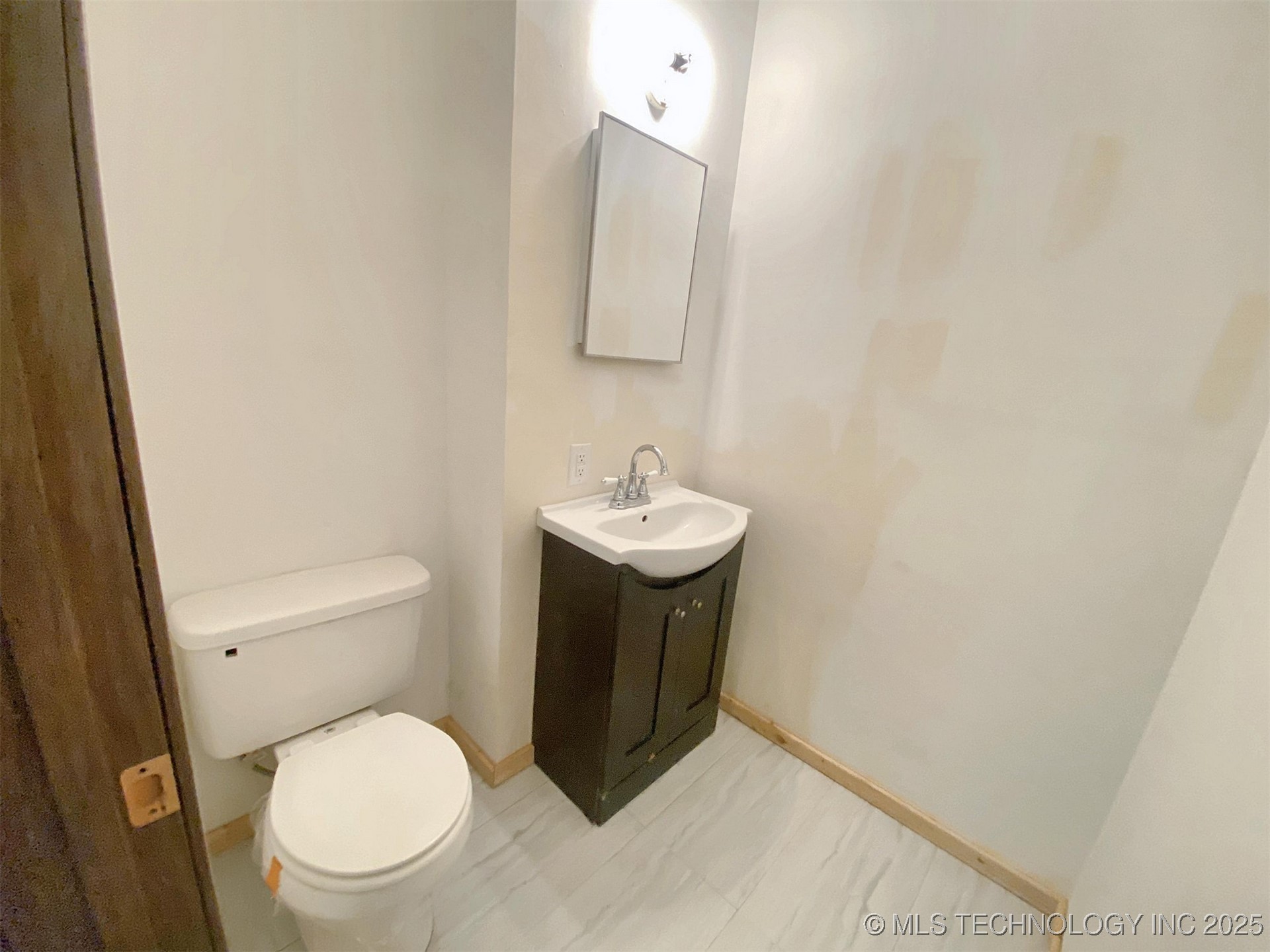 1648 Louise Street Property Photo 17
