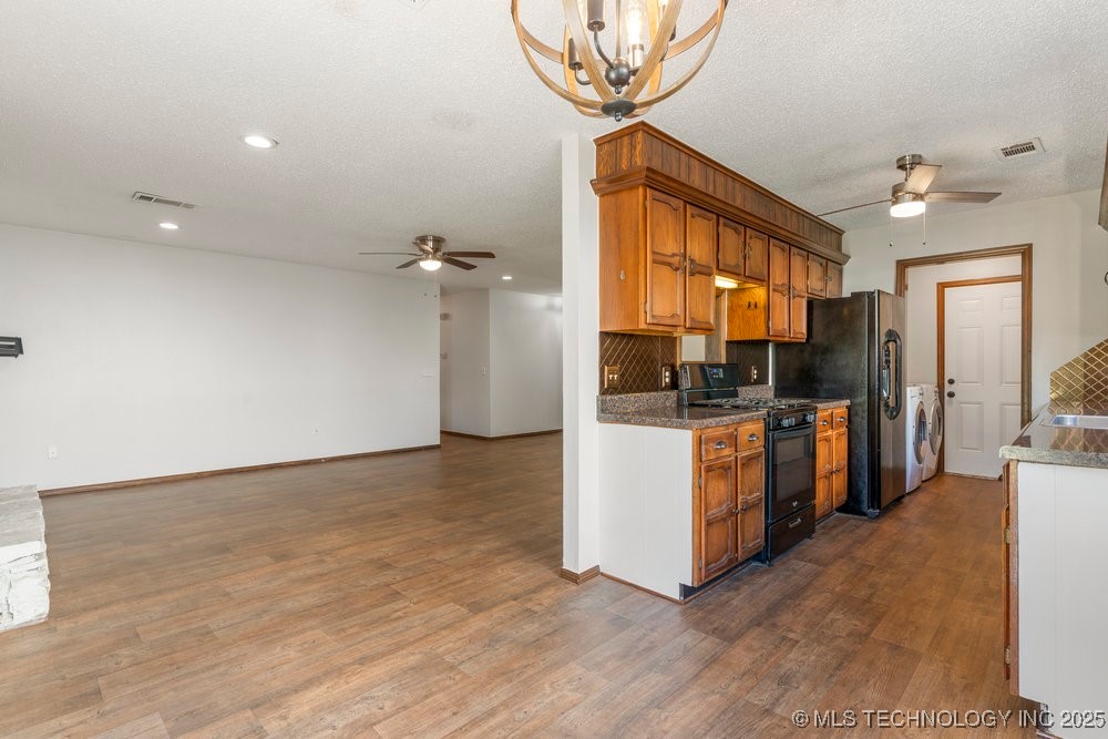 12007 E 88th Place N Property Photo 15