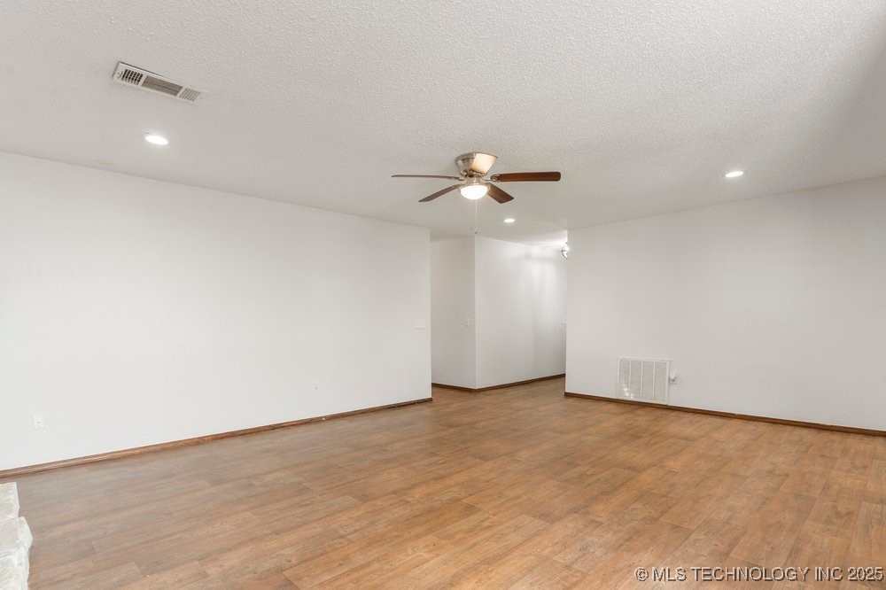 12007 E 88th Place N Property Photo 17